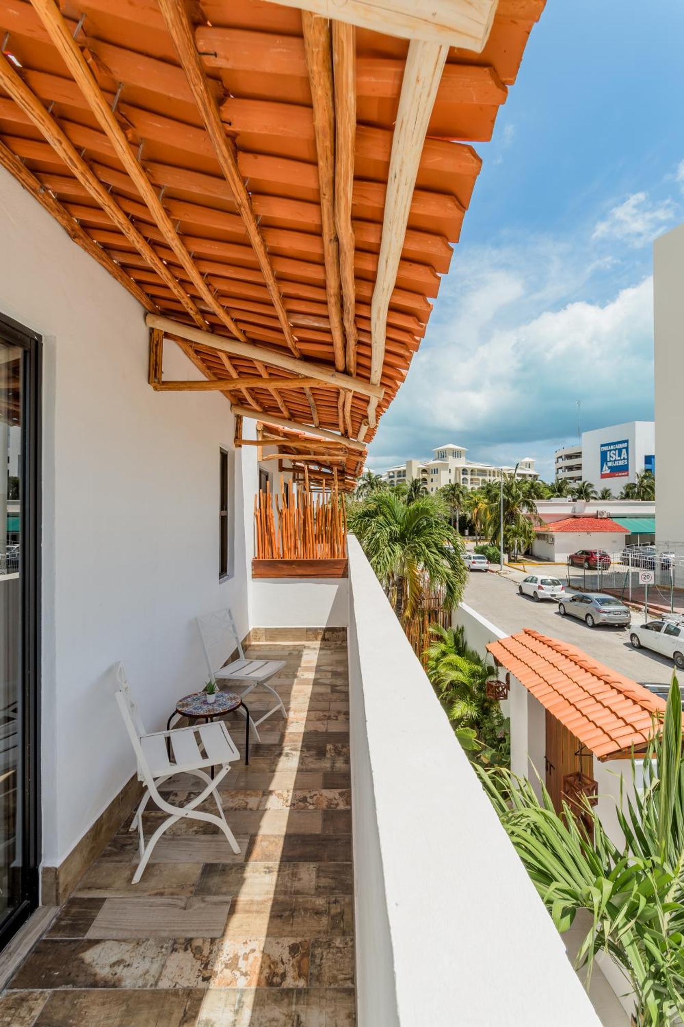 *Casa Aluxes- Guesthouse* Cancún Zewnętrze zdjęcie